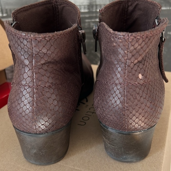 Clark’s brown leather booties - Picture 7 of 9